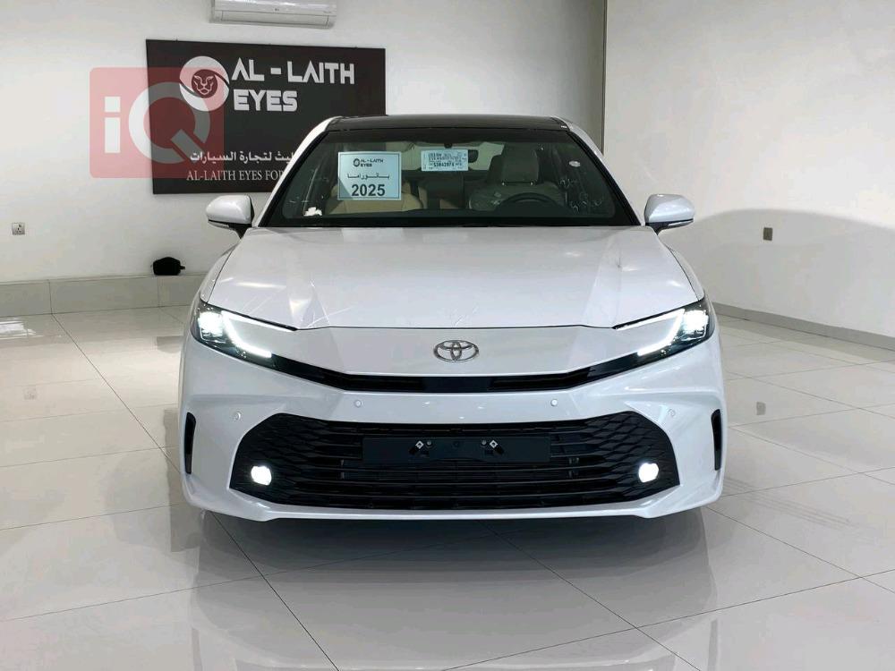 تۆیۆتا کامری